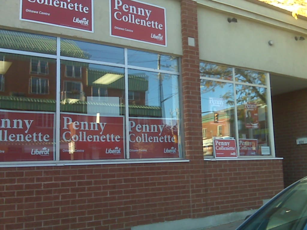 Liveblogging D-Day in Ottawa Centre - Liberal HQ
