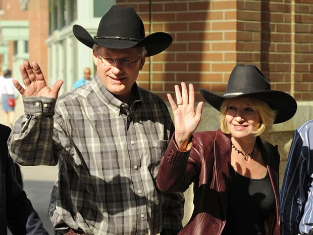 Nothing up Harper's sleeve - except additional sleeve