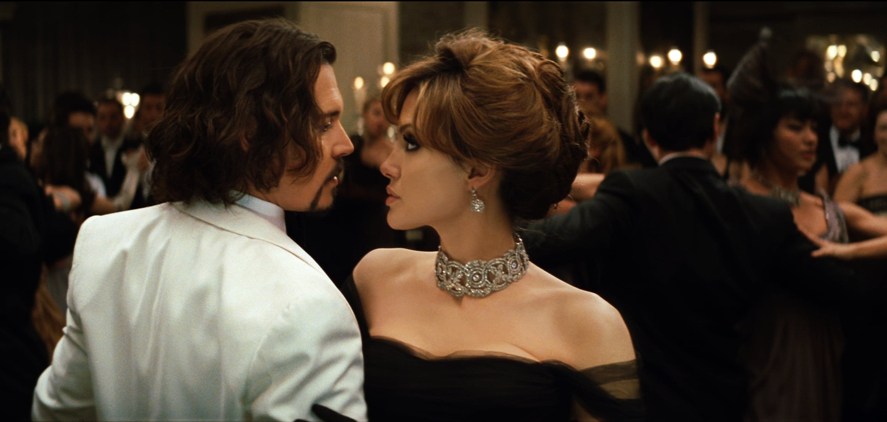 Opening Weekend: 'The Tourist' is strictly for tourists