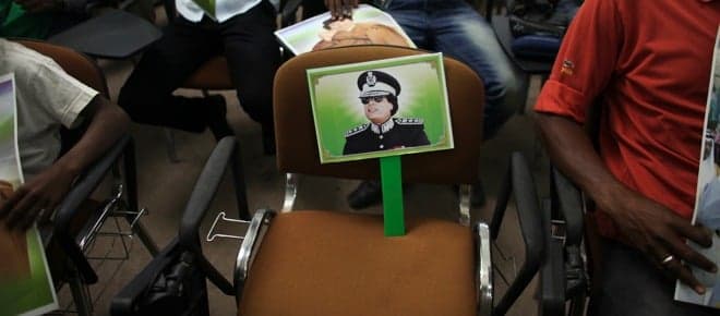Rebels give Gadhafi forces deadline to surrender