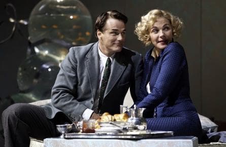 Cattrall vs Gross in the gilded cage match of 'Private Lives'