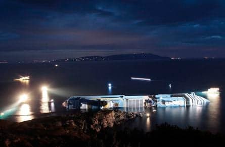 The Costa Concordia shipwreck as an Italian opera