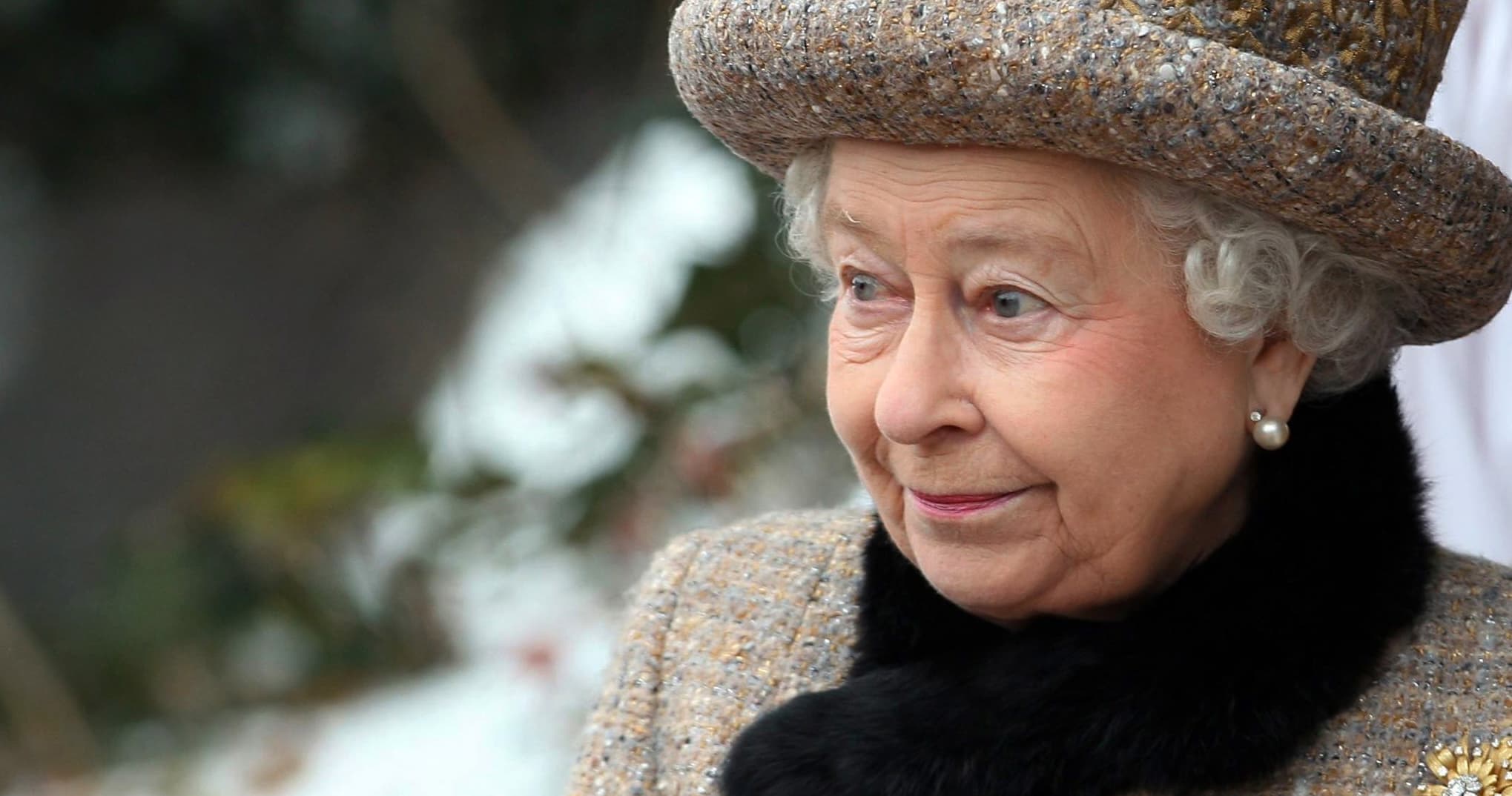Behind palace walls: revelations about a private queen