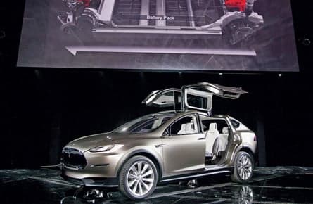 Tesla's electric SUV is building buzz
