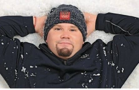 Blind bobsledder Steven Holcomb pens unflinching memoir