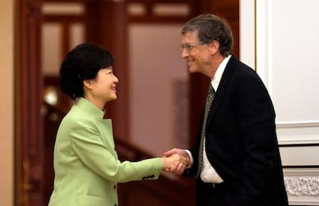 Bill Gates accused of disrespecting South Korean president during handshake