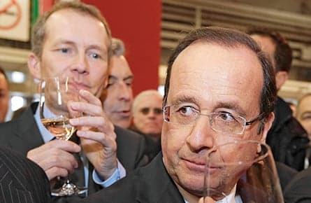 François Hollande on his way to the cellar
