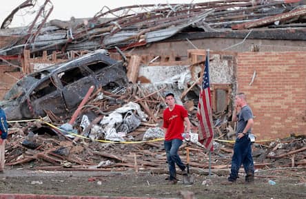 Search continues for dead after tornado rips through Moore, Oklahoma