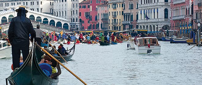 The guzzling gondoliers
