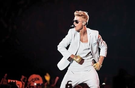 How much does Justin Bieber earn?