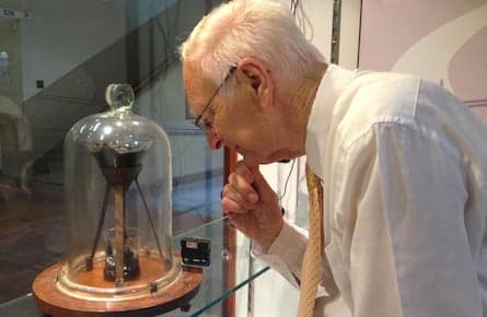 Scientist who oversaw the world's longest-running experiment dies
