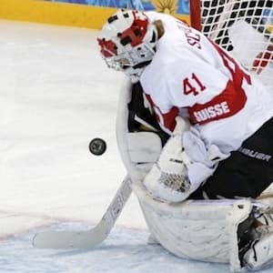 Women's hockey: Target practice fun for Canada, but not much of a test