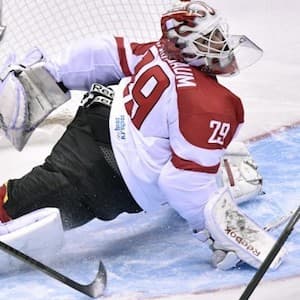 Jeff Carter's natural hat trick lifts Team Canada over Austria