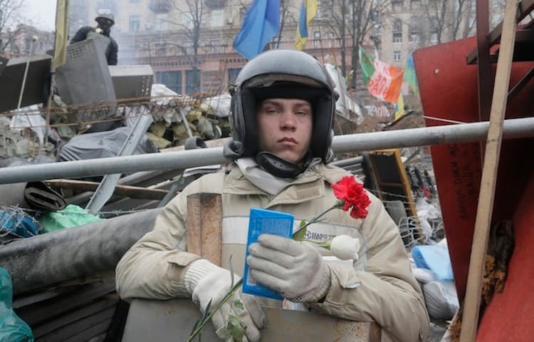 On the battlefield in Ukraine, the barricades remain