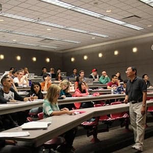 Students shouldn't get refunds for faculty strikes