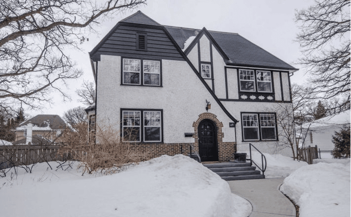 University presidents' houses scrutinized from Western to Winnipeg