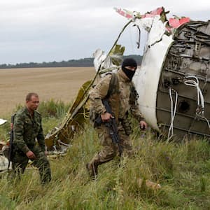 5 at 5: Canadian med student, 24, killed in Ukraine plane crash