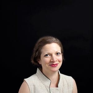 Sarah Lazarovic wins ONA for 'live' commentary