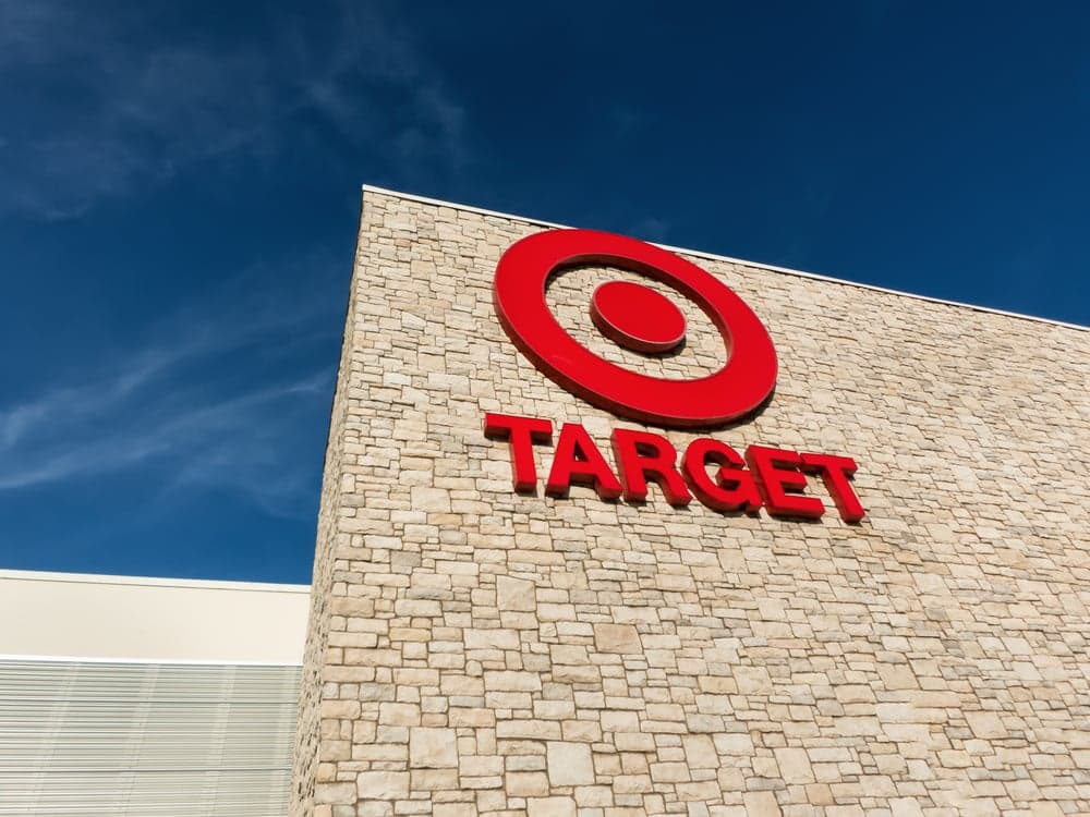 Hey Target, here's how you expand into Canada, courtesy of Wal-Mart