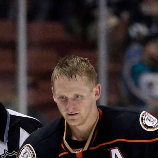 Why the NHL is the ultimate breeding ground for mumps