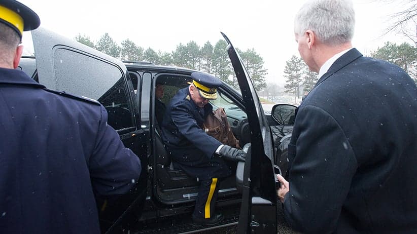 Paulson admits he knew little about officer he criticized