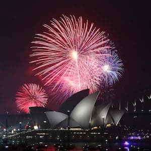 Want to keep those New Year’s resolutions? Here's a how-to guide.