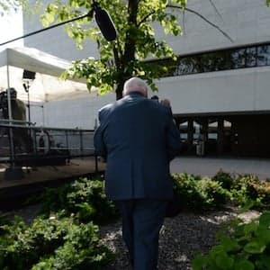How to get bills paid on Parliament Hill