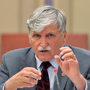 Roméo Dallaire: Response to Syrian refugees 'atrocious'