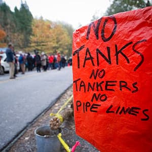 A pipeline runs through it: The race heats up in Burnaby, B.C.