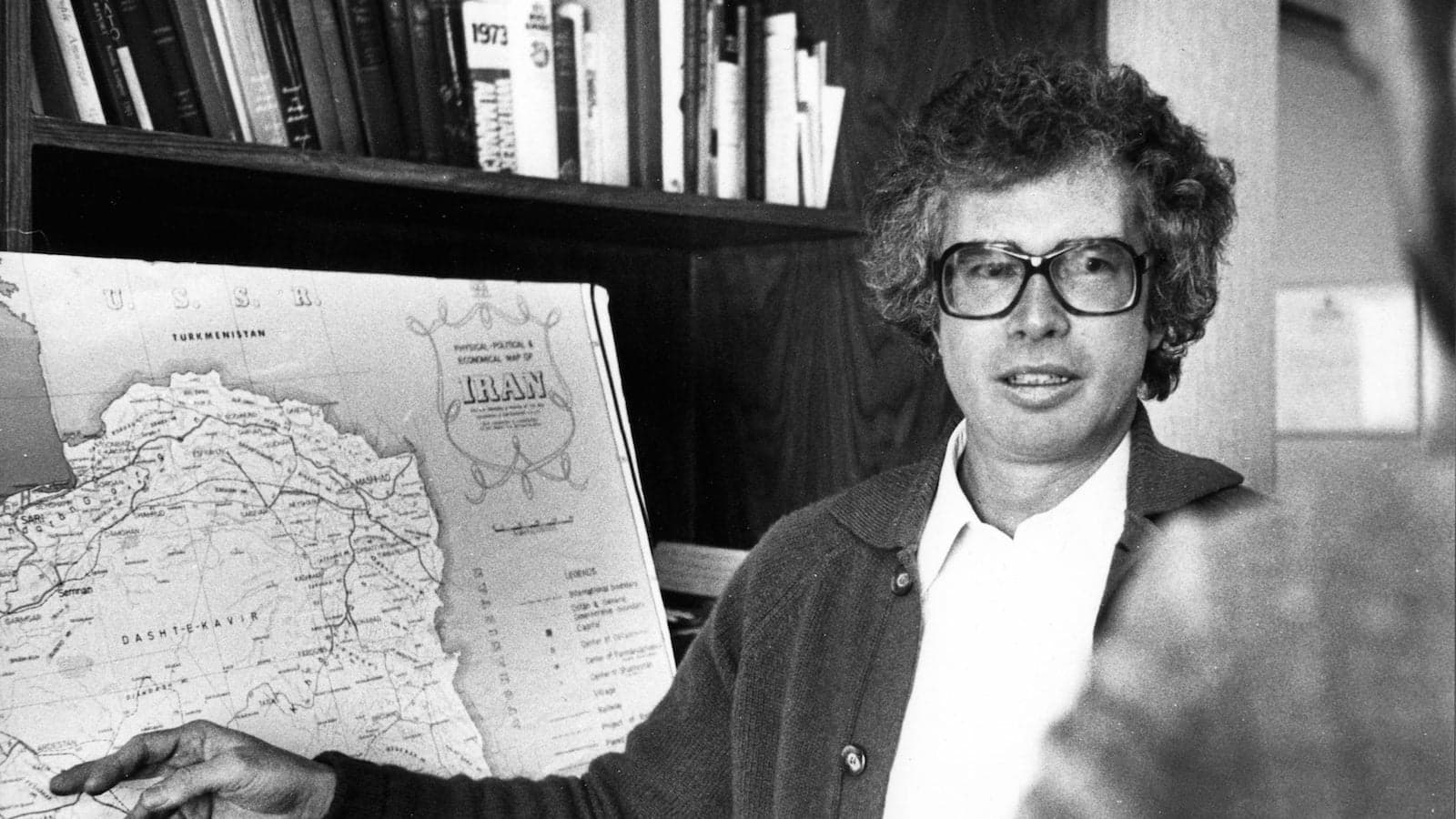 Remembering Ken Taylor: 'An unconventional diplomat'