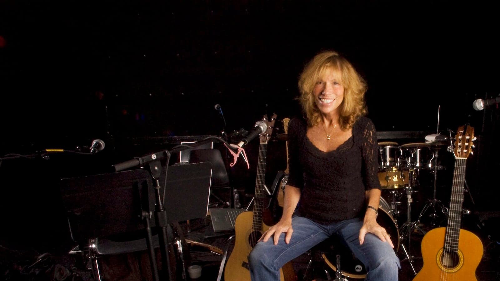 Carly Simon on Mick Jagger, Taylor Swift—and being herself