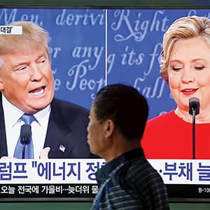 Clinton campaign turns to regaining power in Congress
