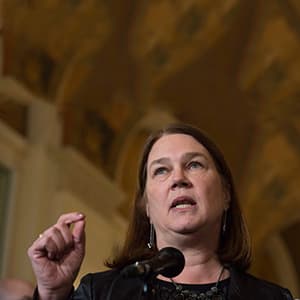 Provinces, territories refuse federal government's offer on health care funding
