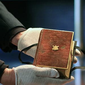 Will Donald Trump swear on the Bible?