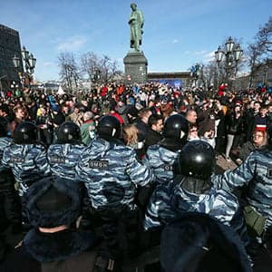Why is Canada so weak on Russia?
