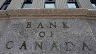 Debt loads and soaring house prices a growing concern: Bank of Canada