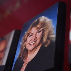 Why does Lynn Beyak still have a job?
