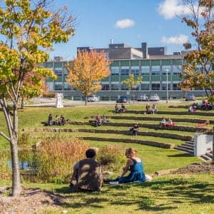 Université de Sherbrooke: Student life on campus