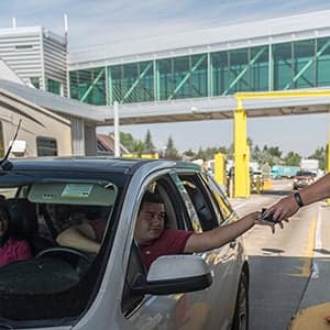 Despite Donald Trump, Canadians are still flocking to America