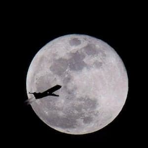 Outdated medical gear is putting airplane passengers at risk