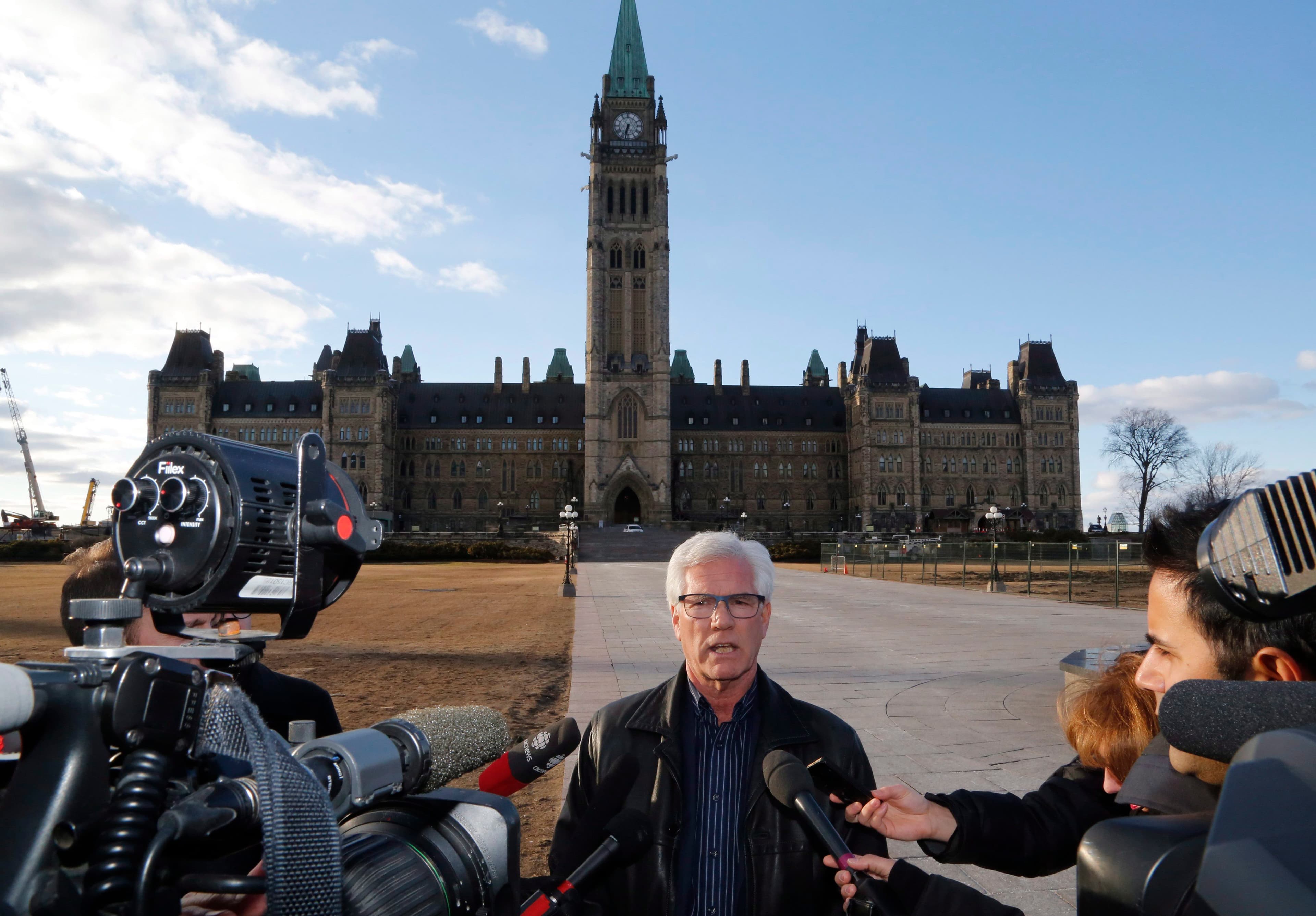 Justin Trudeau and Kinder Morgan: More Mr. Nice Guy