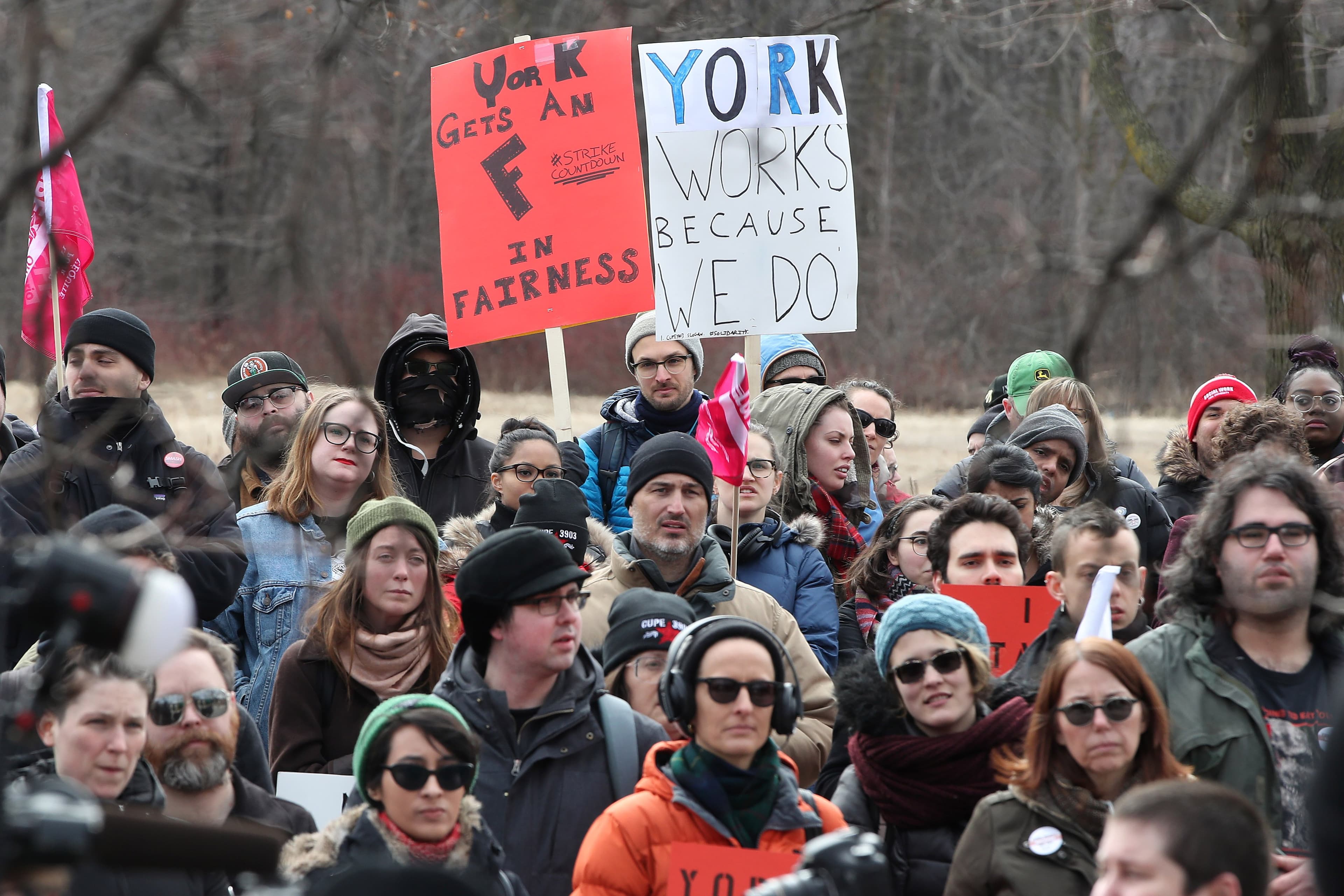 York University Strike: students occupy senate chamber for second week