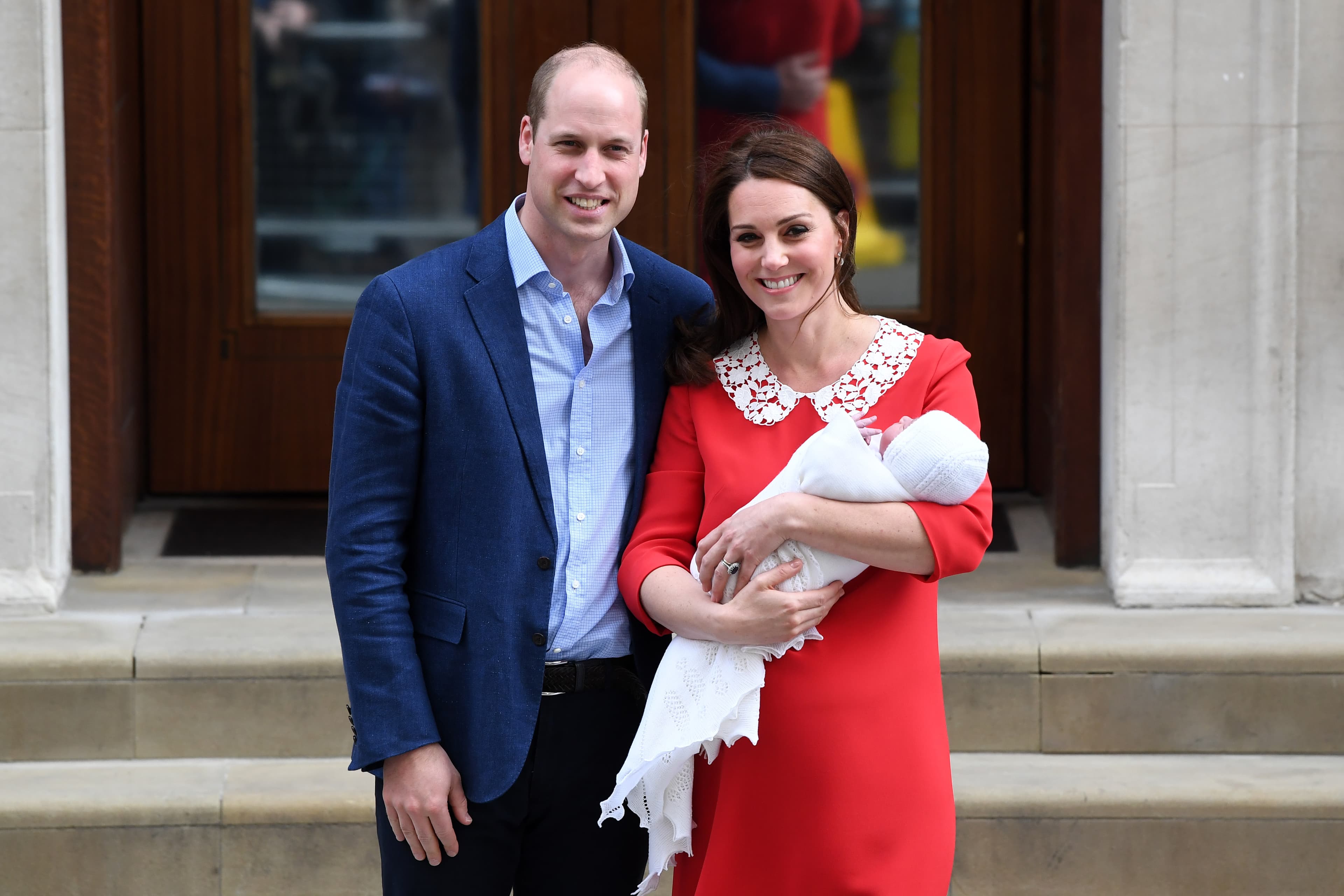 It’s a boy! Kate Middleton gives birth to third child