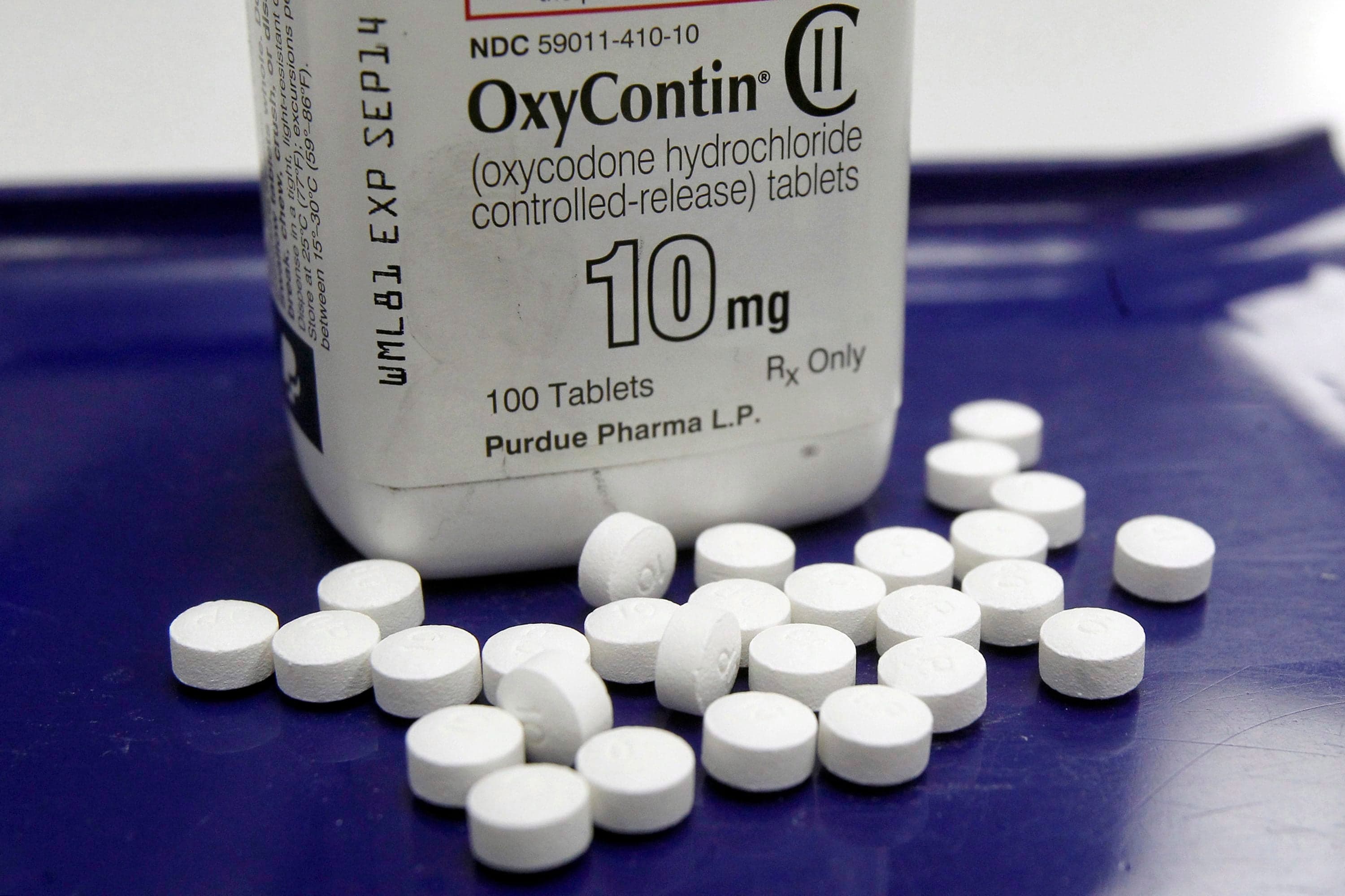 Health Canada plans to 'severely restrict' opioid marketing as death toll mounts