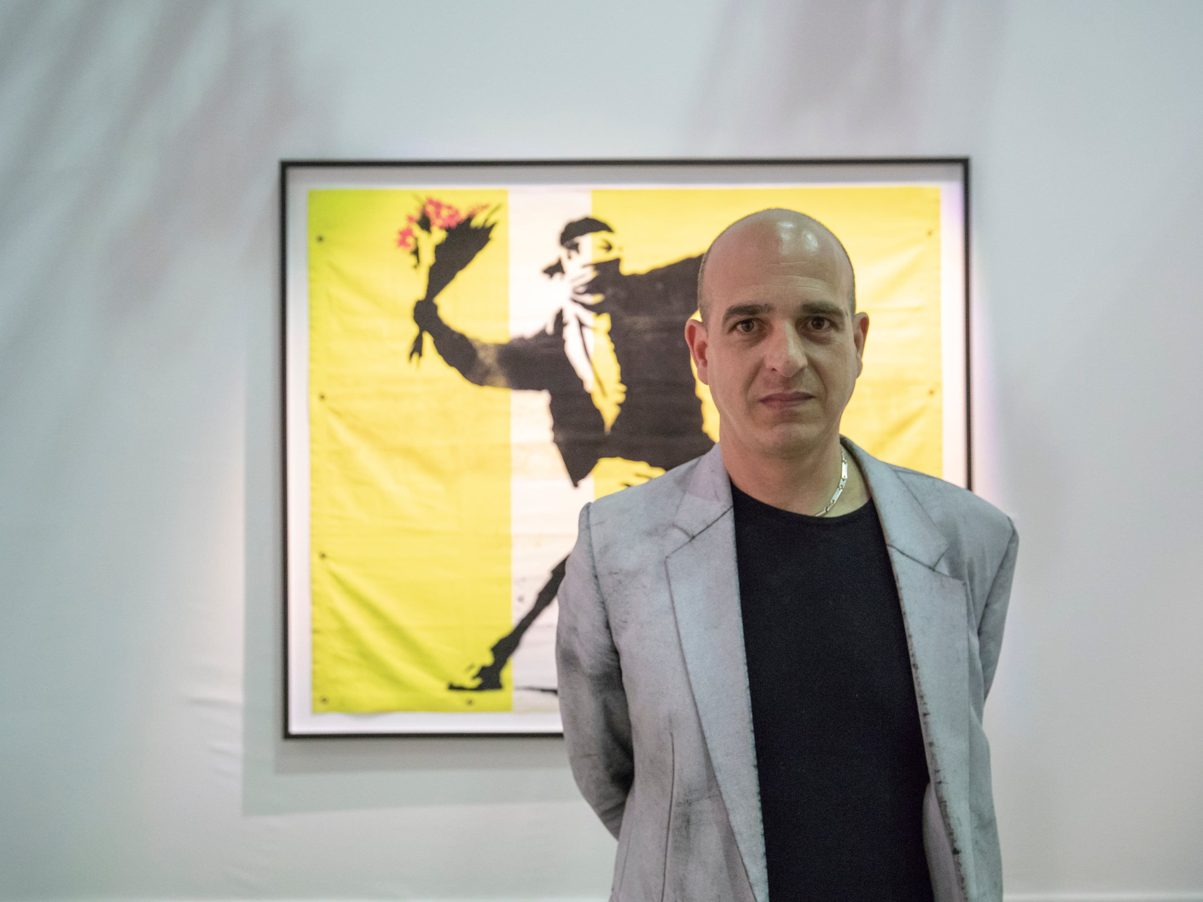 Inside "The Art of Banksy" unauthorized exhibit
