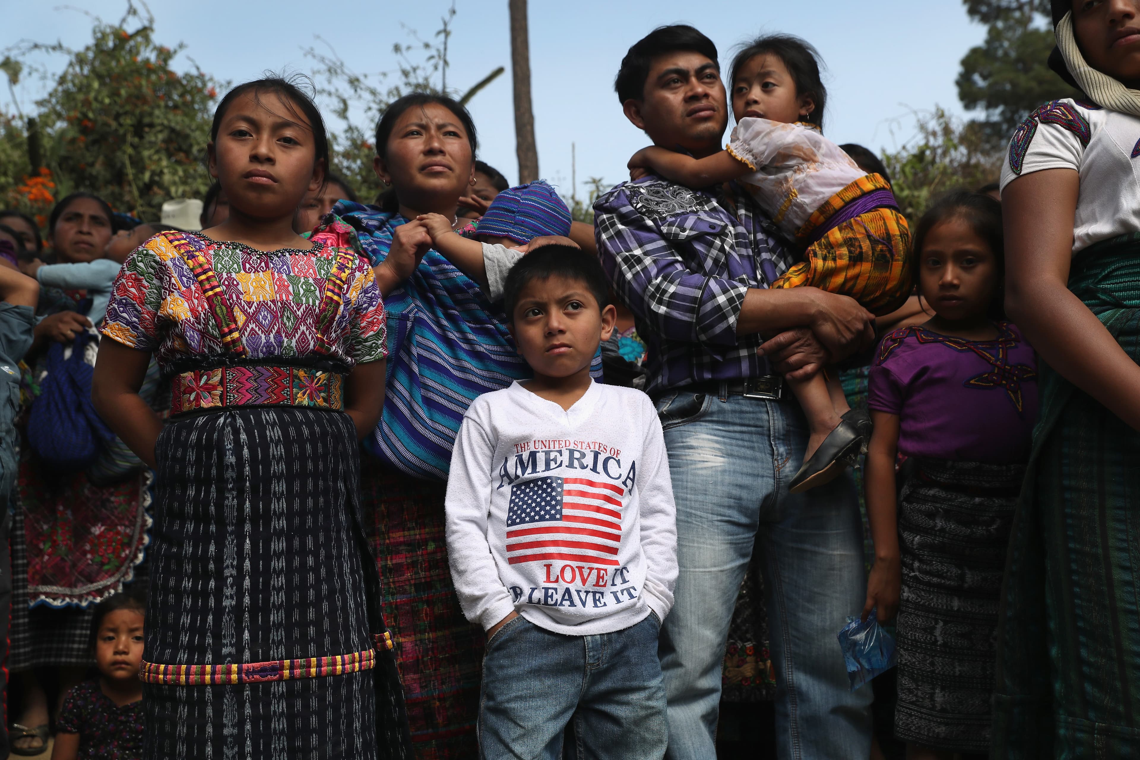 This photographer documented the cruel, perilous journey of migrants to America