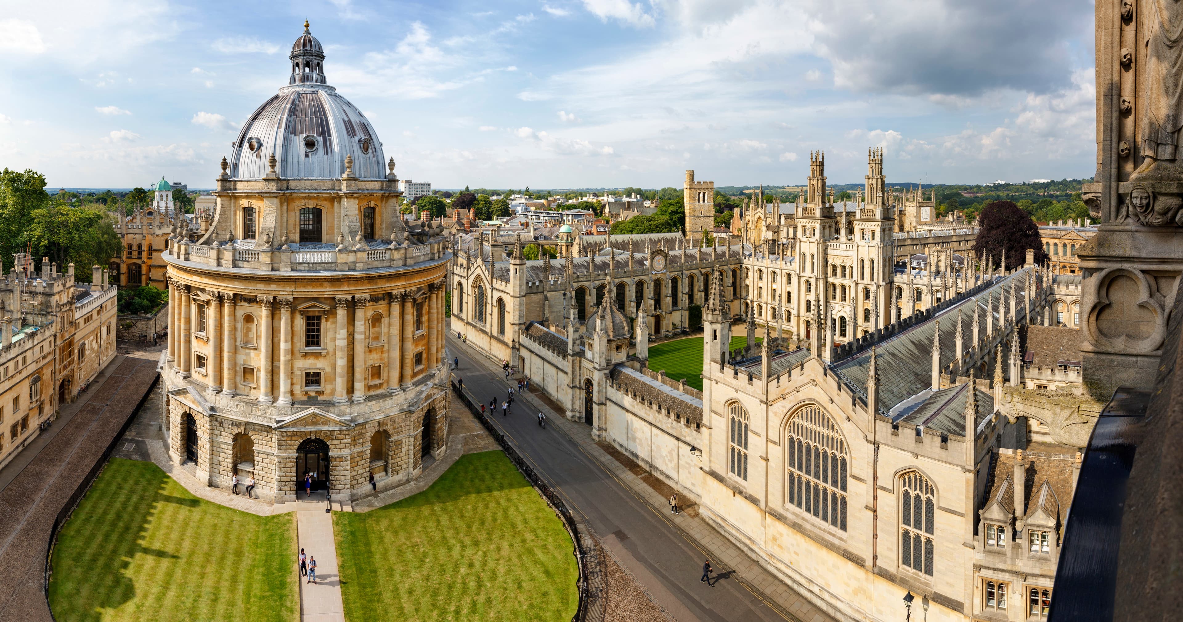 Study in the U.K.: A guide for Canadian students