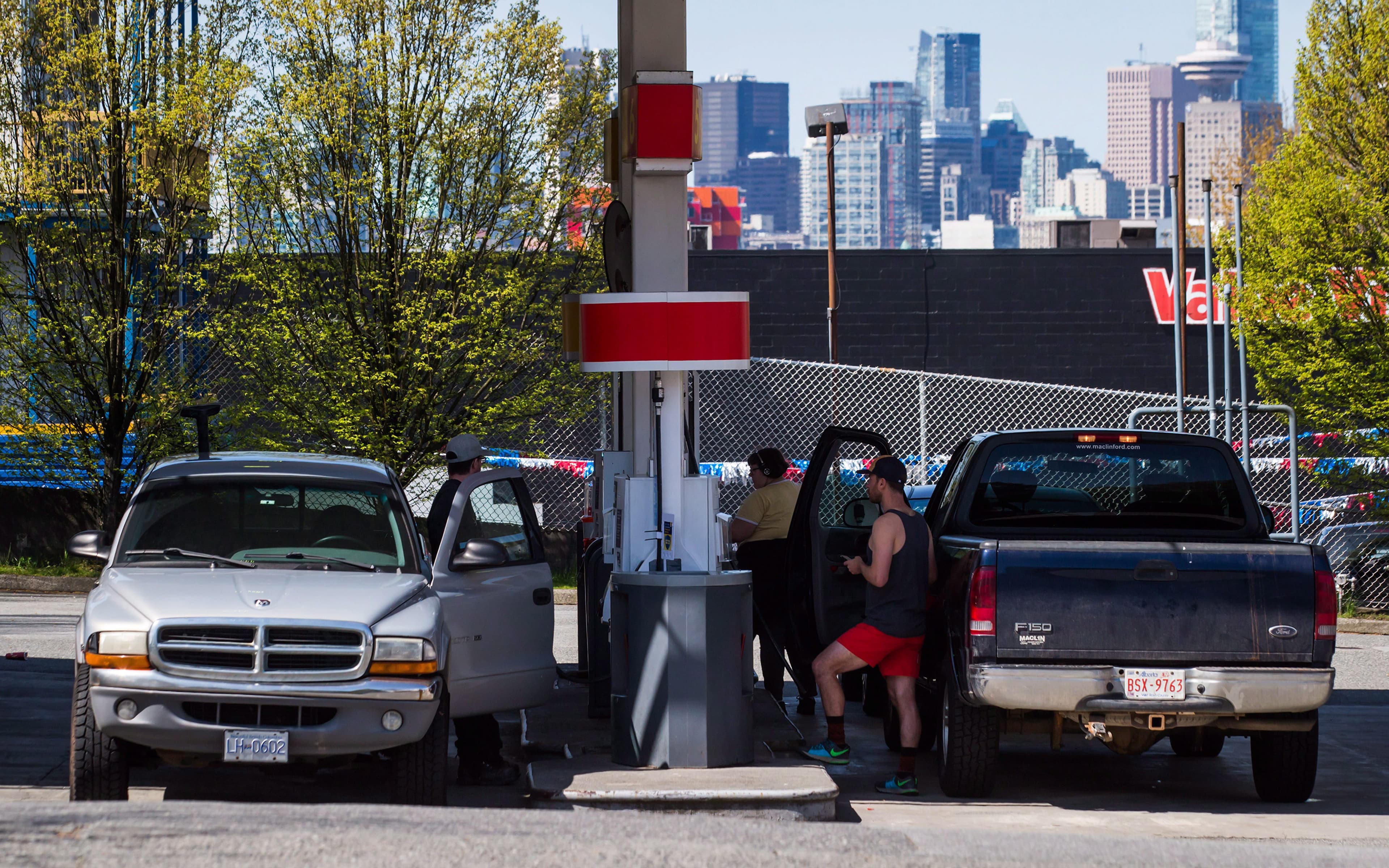Can Trudeau really buy carbon tax happiness with rebates?