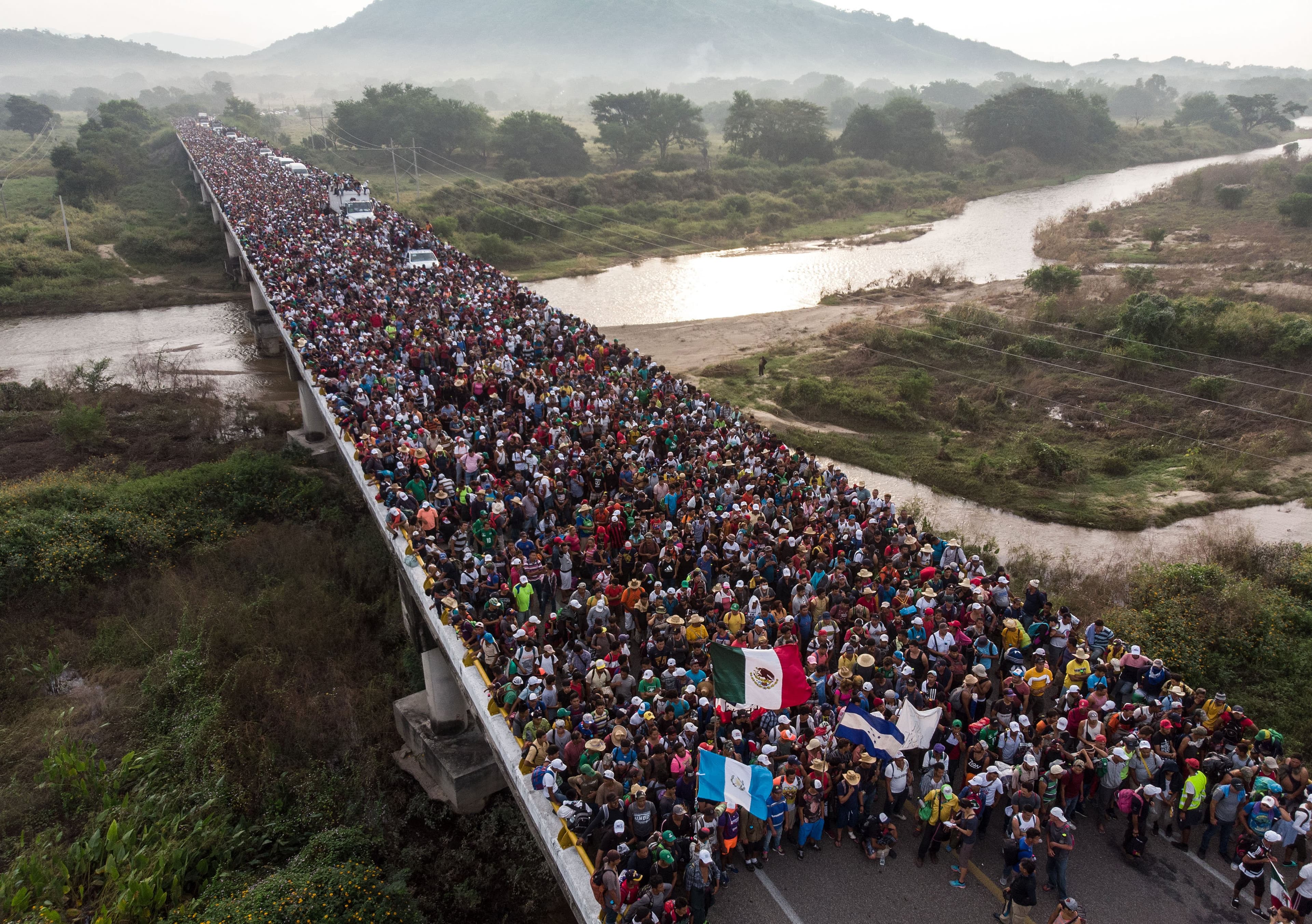 Migrant caravans pray for a miracle in the Oval Office