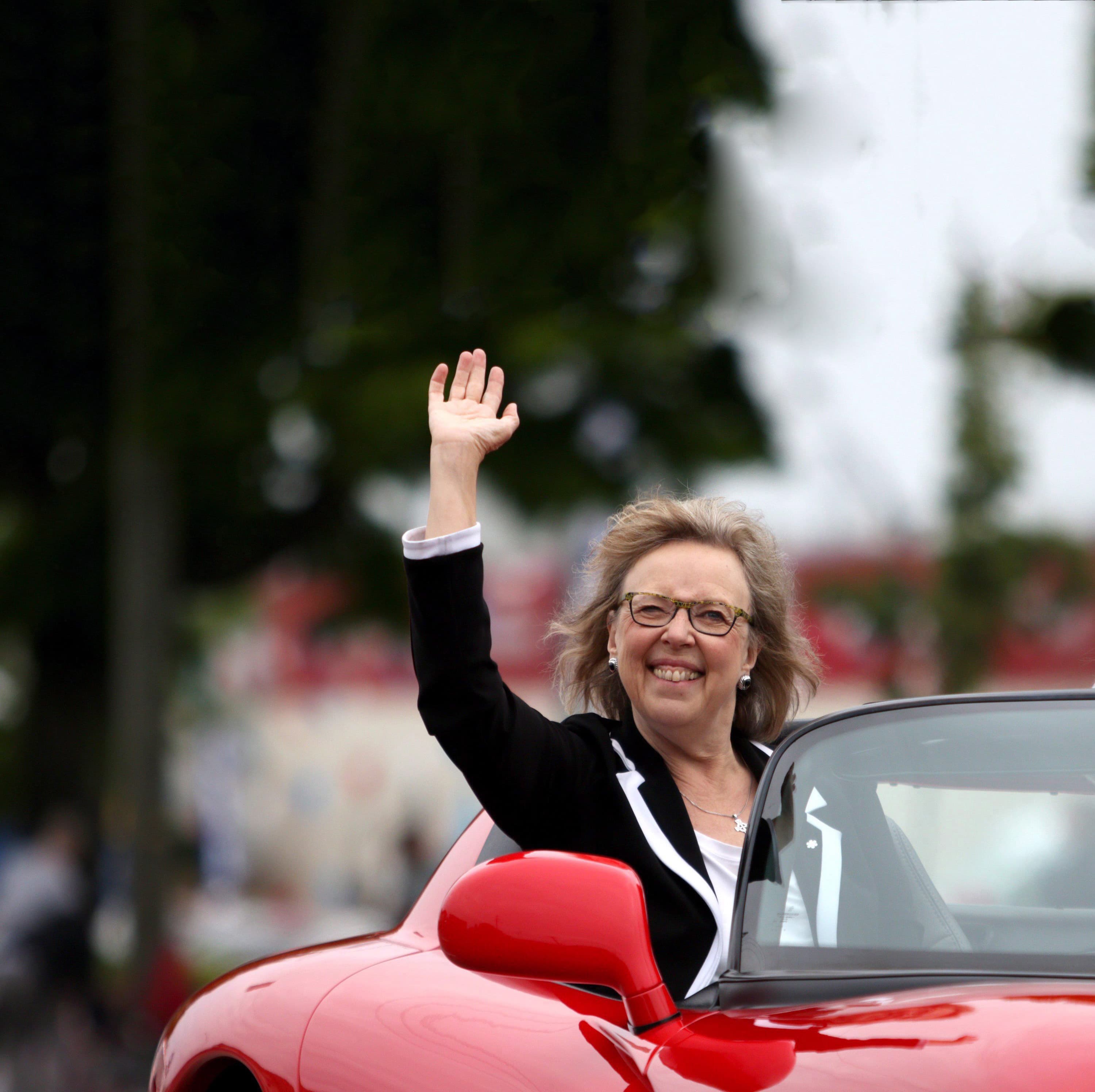 Elizabeth May is getting married. Let the bluebirds sing!